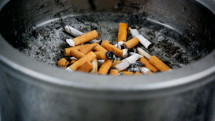cigarette-butts-5056961__480.jpg